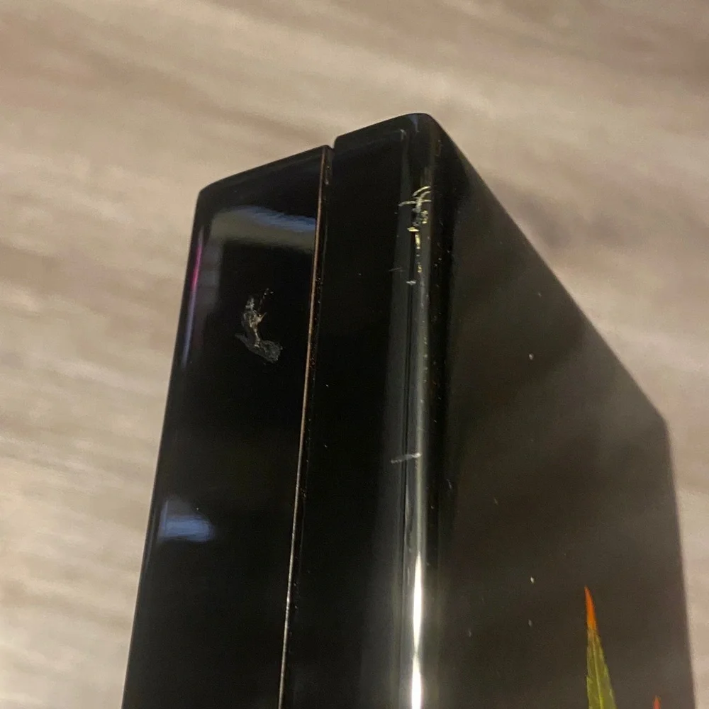 Black Box with 420 Leaf Design